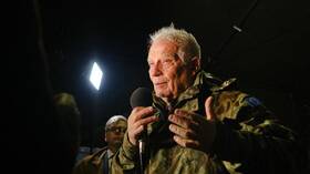 نائب بارز في البرلمان الأوروبي يدعو أوروبا للانتقال إلى "اقتصاد الحرب" 4 بسبب أوكرانيا.. بوريل يعلن نفاد المخزون العسكري للاتحاد الأوروبي