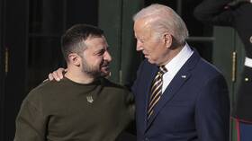 السفير أنتونوف: زيارة زيلينسكي إلى واشنطن تظهر عدم استعدادها وكييف للسلام 6 زيلينسكي يعتمد على دعم واشنطن بغض النظر عن الأغلبية في الكونغرس