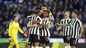 نيوكاسل يهزم ليستر ويرتقي إلى وصافة الدوري الإنجليزي مؤقتا