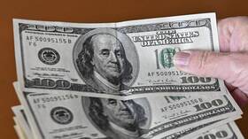 لبنان.. هبوط حاد في سعر صرف الدولار