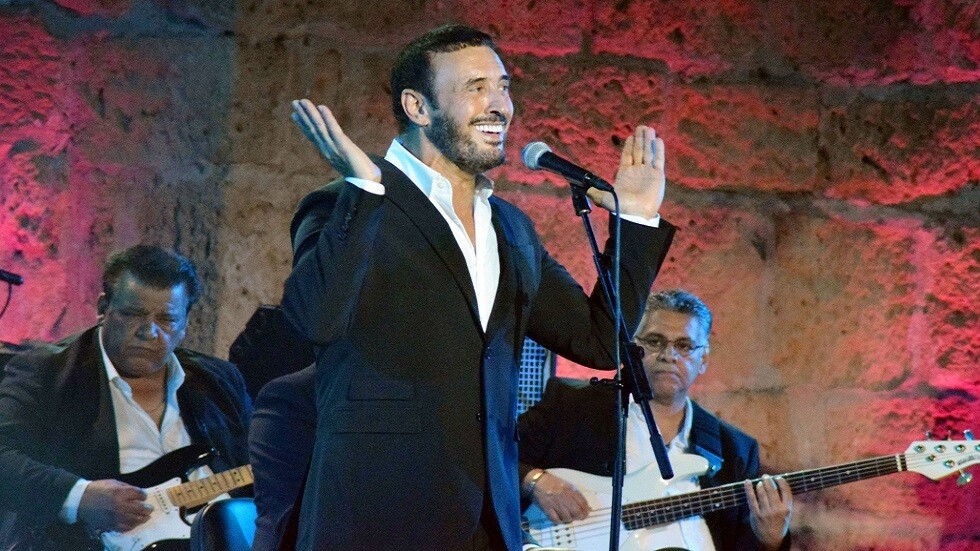 العراق.. حملة "بحوش" تكشف حقيقة أنباء حضور كاظم الساهر حفل افتتاح "خليجي 25"