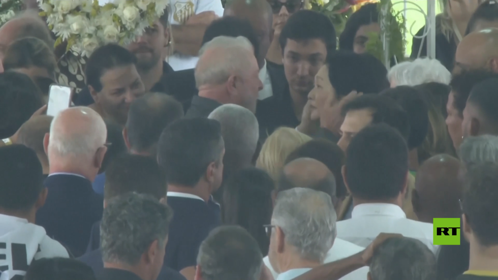 الرئيس البرازيلي يودع بيليه