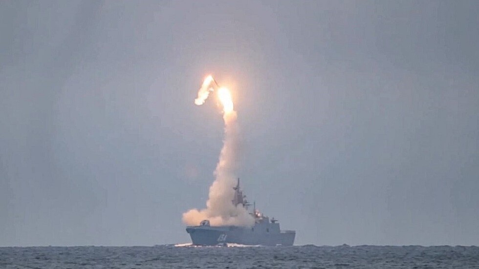 Express: بوتين بصواريخ "تسيركون" اخترق دفاعات "الناتو" ووضع حدّا للغرب في أوكرانيا