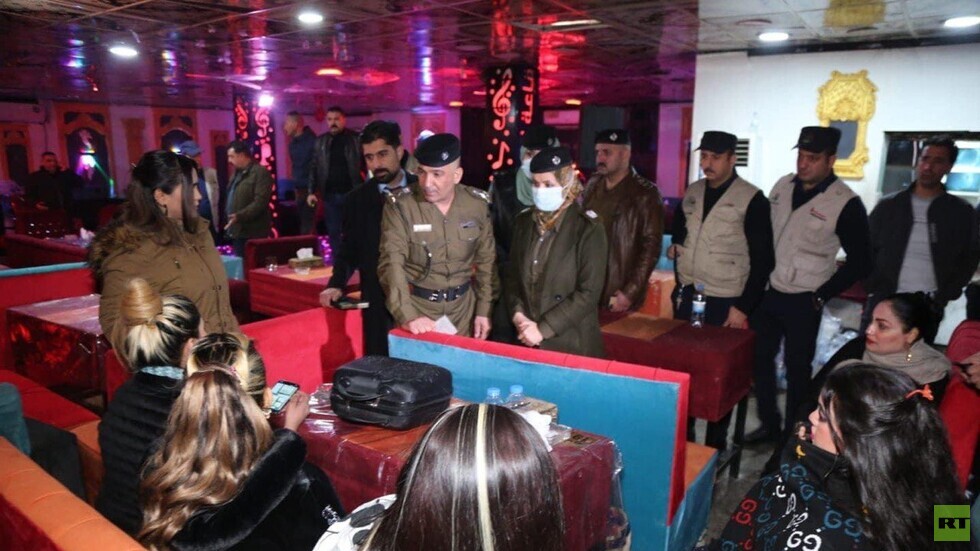 العراق.. القبض على فتيات يعملن في نواد ليلية في بغداد (صور)