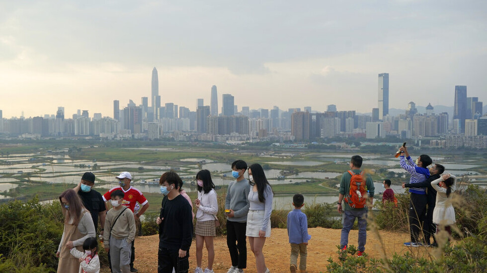 هونغ كونغ تستأنف فتح الحدود مع الصين بدءا من 8 يناير