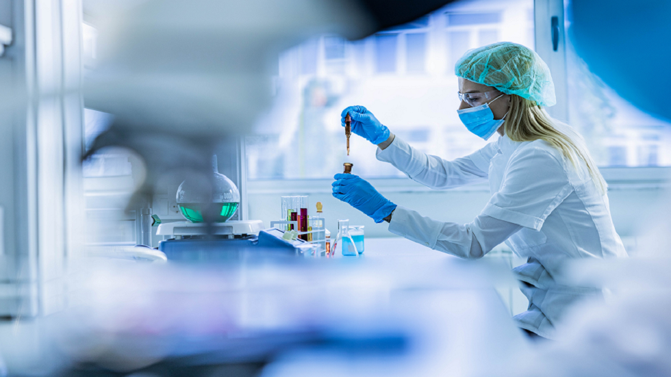 علماء يطورون لقاحا يعد بقتل ومنع أورام سرطان الدماغ الأكثر فتكا