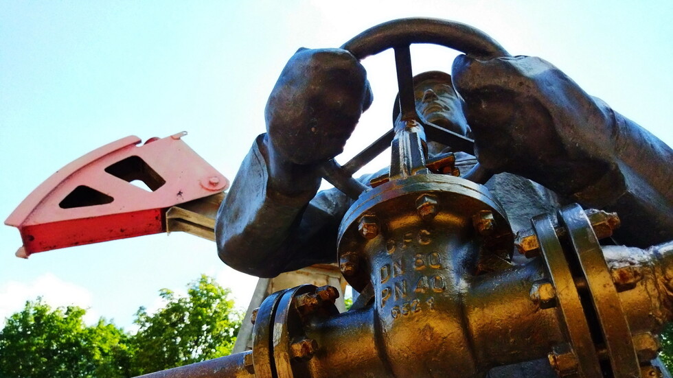 الكرملين يعلق على مسألة بيع النفط الروسي بسعر منخفض