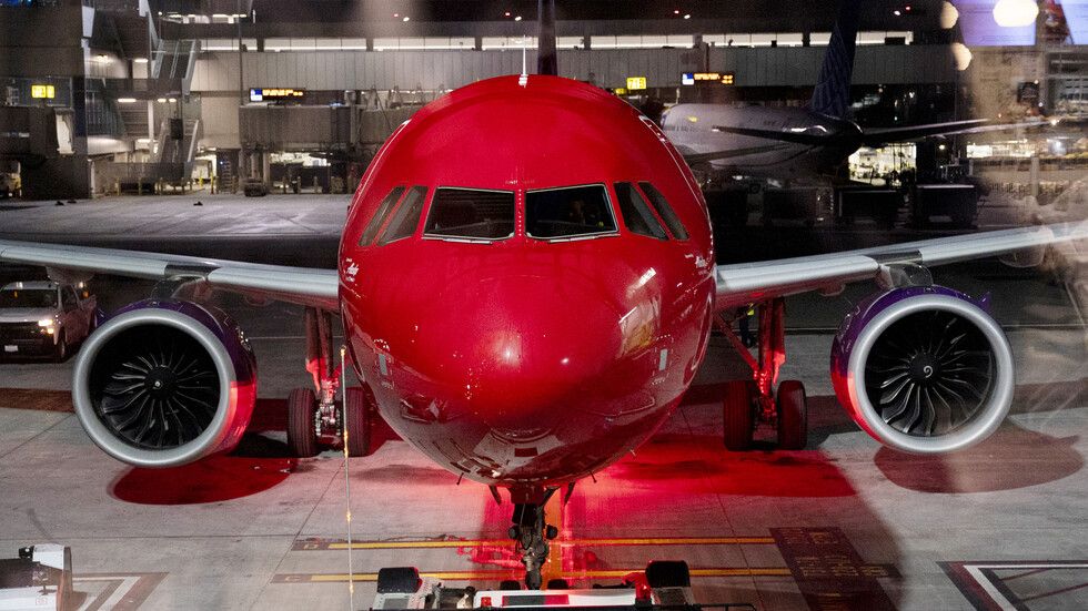 إدارة الطيران الفدرالية الأمريكية: استئناف الحركة الجوية تدريجيا في مطارات الولايات المتحدة