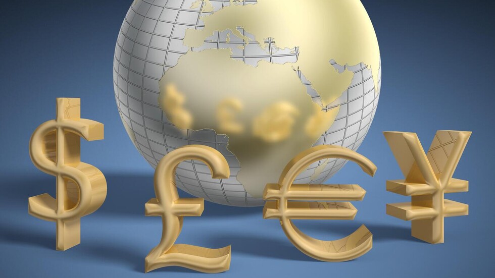 من بينها عملة عربية.. أسوأ العملات أداء في 2022