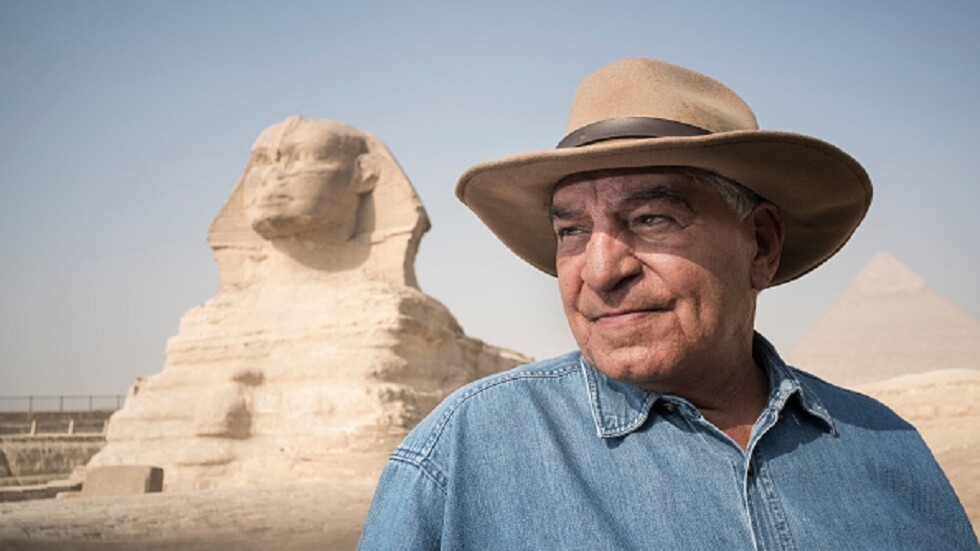 زاهي حواس يعلّق على تغريدة ماسك عن مصر