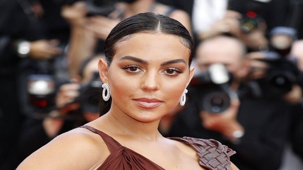 تصوير جورجينا صديقة رونالدو في كل مكان يثير غضب السعوديين