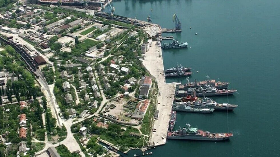 عمدة سيفاستوبول الروسية يعلن إسقاط مسيّرة قرب المدينة