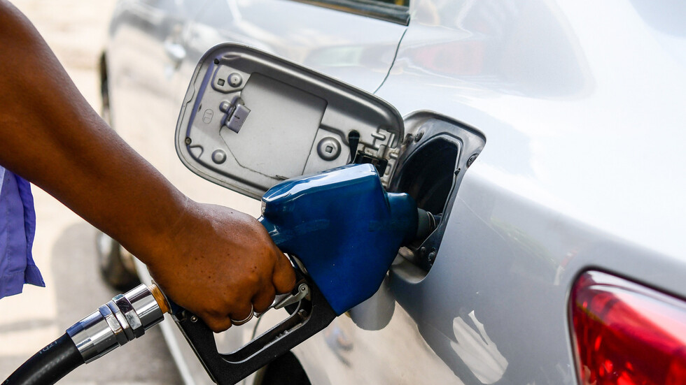 صحيفة: النفط الروسي يواصل الدخول إلى سوق المملكة المتحدة عبر "باب خلفي"