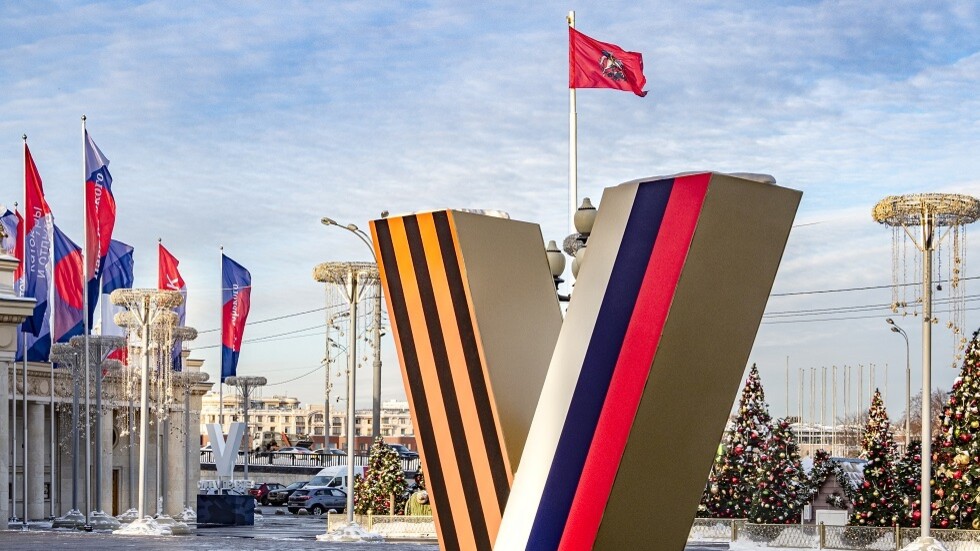 ضابط مخابرات أمريكي: الأزمة الأوكرانية أفقدت واشنطن هيمنتها وحققت التعددية القطبية