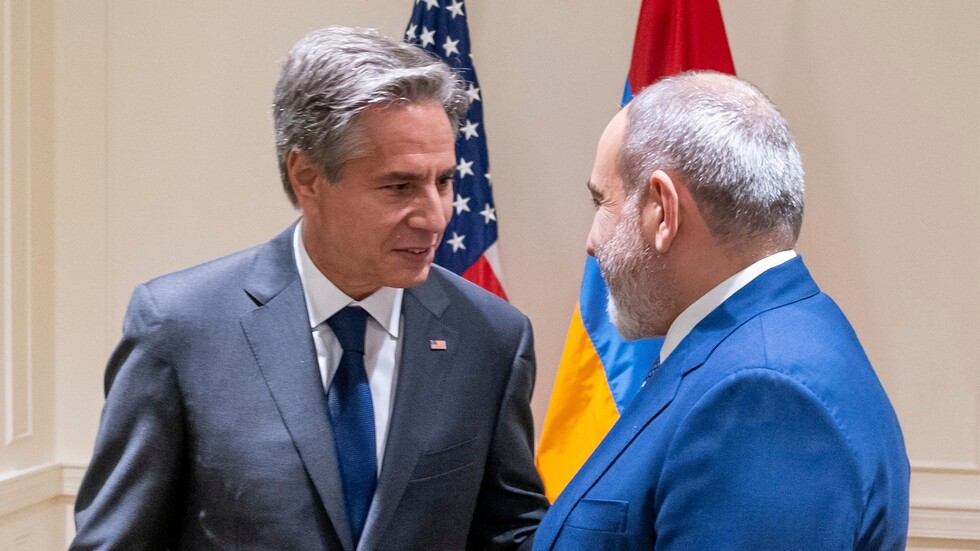 باشينيان لبلينكن: إغلاق أذربيجان معبر لاتشين عمل استفزازي