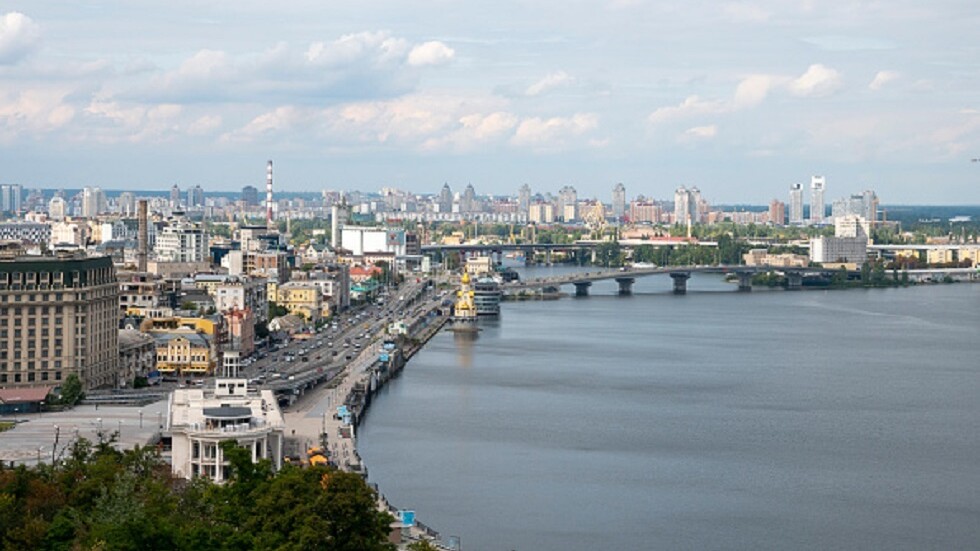 رئيس الوزراء الأوكراني: أعضاء في مجلس الشيوخ الأمريكي بينهم غراهام يزورون كييف