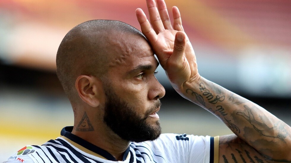 بسبب "الاعتداء الجنسي".. نادي مكسيكي بفسخ عقده مع  أكثر اللاعبين فوزا بالألقاب في تاريخ كرة القدم