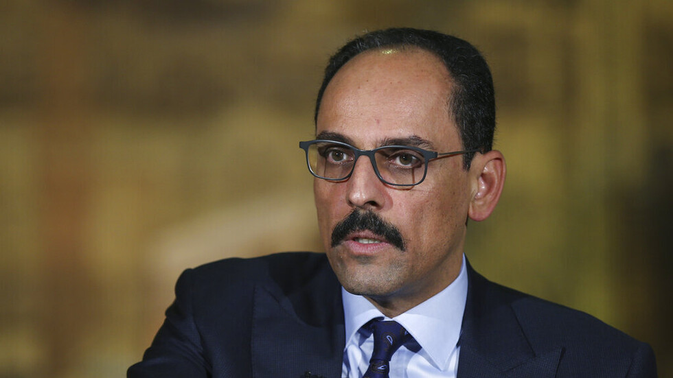 الناطق باسم الرئاسة التركية: حرق القرآن الكريم بربرية حديثة