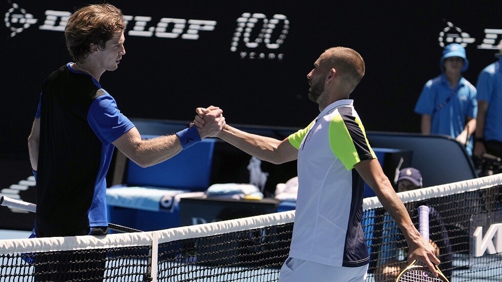 الروسي روبليف يواصل مشواره في أستراليا