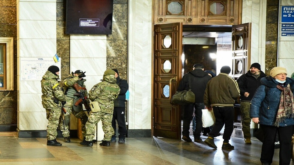 2 إلى 6 آلاف دولار تكلفة تهريب الأوكراني الواحد من الخدمة العسكرية