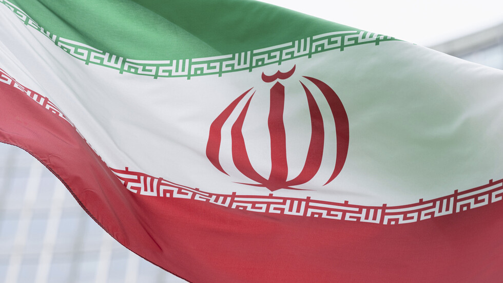 وصول أول شحنة من سيارات شركة "سايبا" الإيرانية إلى فنزويلا