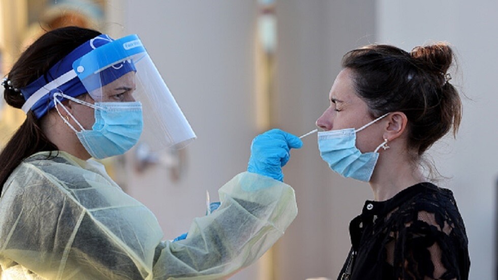 خبير يتوقع مهلة نهاية جائحة كورونا بصورة نهائية ويتحدث عن مرحلة جديدة