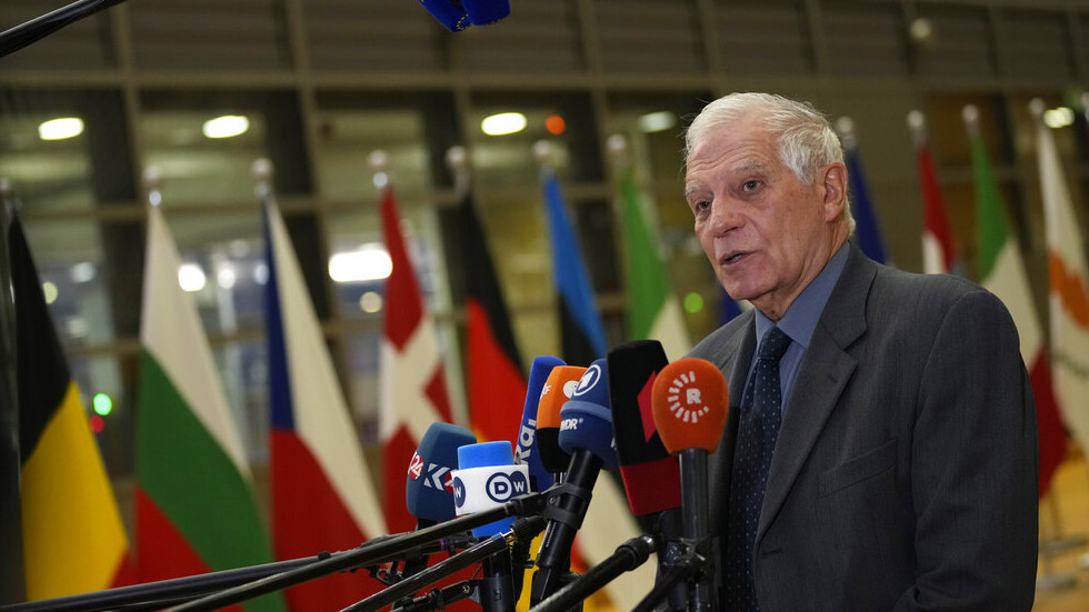 بوريل يكشف عن شرط لإدراج الحرس الثوري الإيراني على قائمة الإرهاب