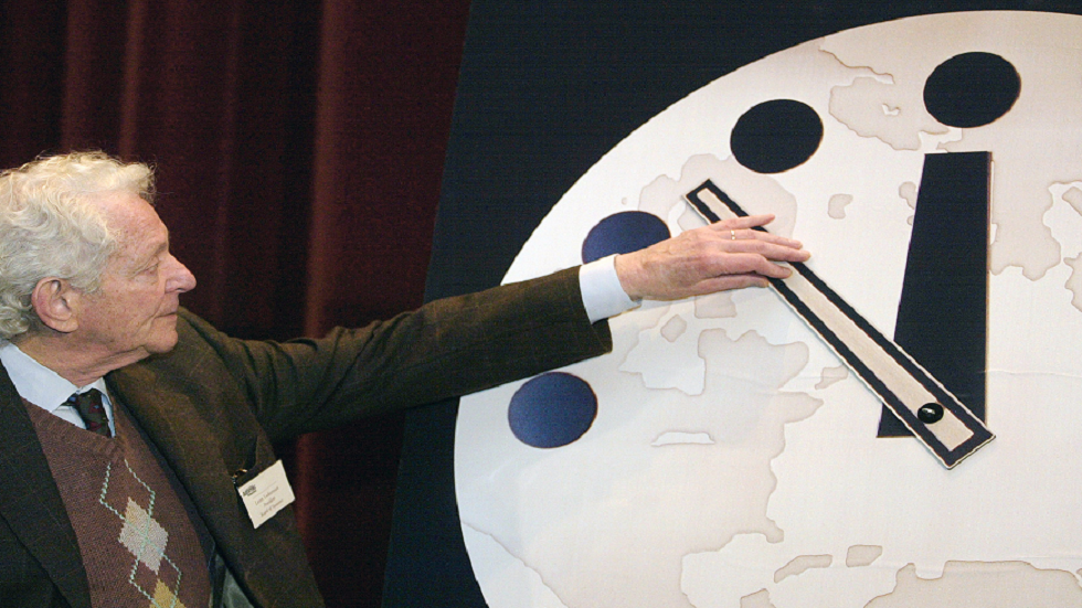 ما هي ساعة يوم القيامة؟.. كل ما تحتاج معرفته عنها قبل تحديثها غدا!