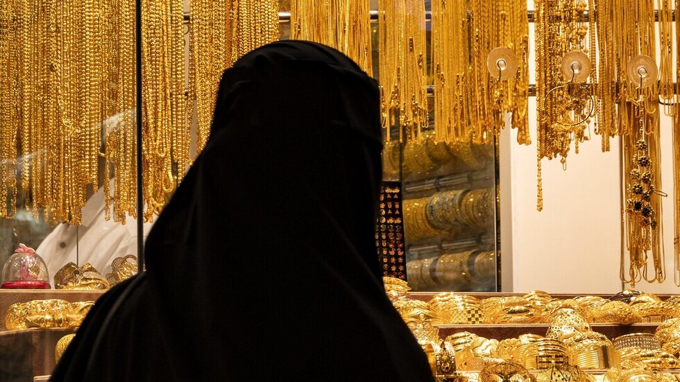 ارتفاع الذهب مع تراجع الدولار