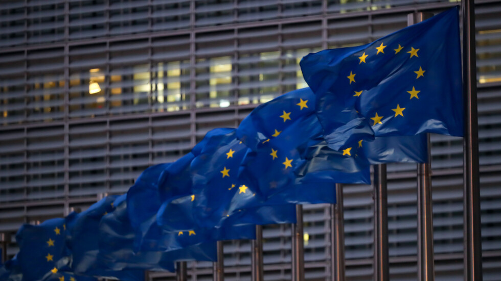 الاتحاد الأوروبي يدّعي أن من حقه استخدام جزء من الأصول الروسية المجمدة لإعمار أوكرانيا