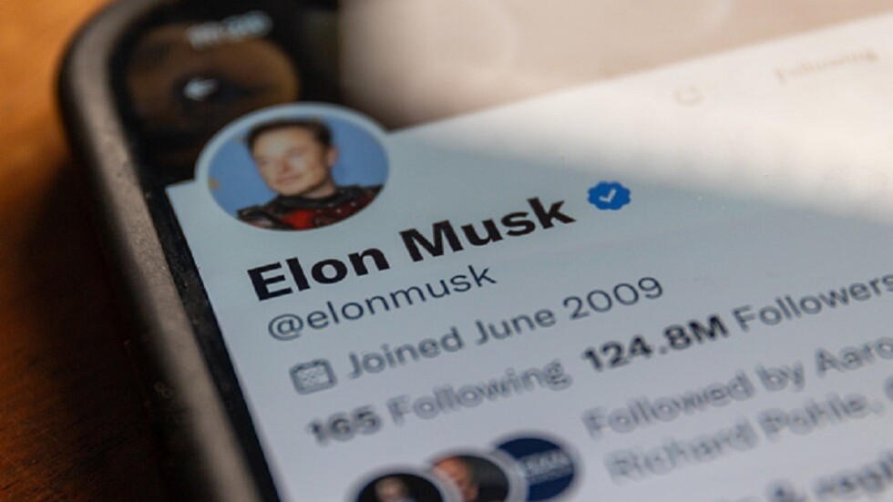 إيلون ماسك يناقش متابعيه ويصف إمدادات الأسلحة لأوكرانيا بـ"الفساد الحقيقي"