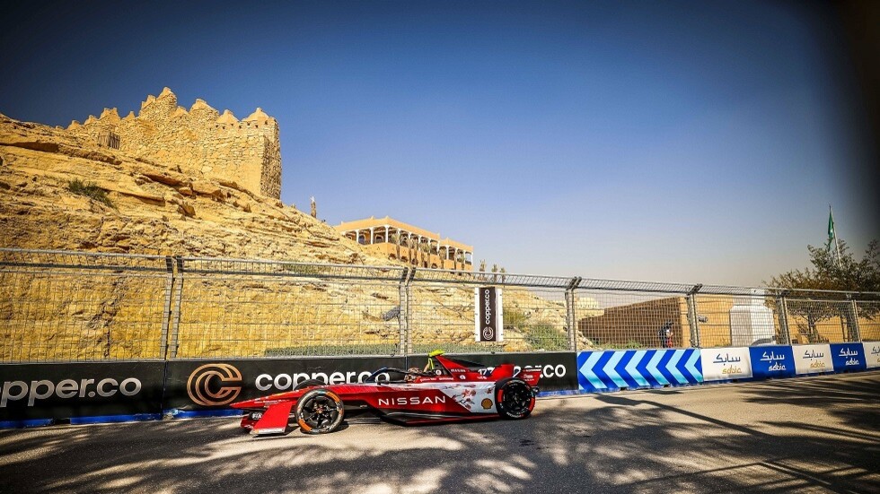 حضور لافت لولي العهد البحريني في سباق "فورمولا إي الدرعية 2023" (صورة)
