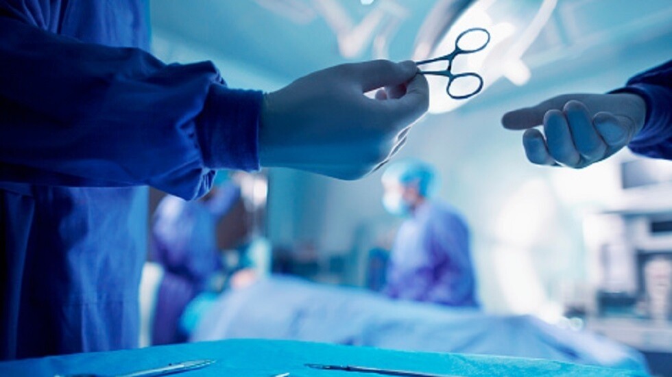 العثور على مقص في بطن سيدة مصرية بعد 5 سنوات من خضوعها لعملية جراحية