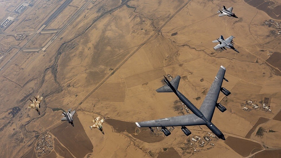 "هآرتس": هجوم المسيرات على إيران رسالة من إسرائيل بأنها لا تخشى التصعيد وجرت بالتنسيق مع أمريكا