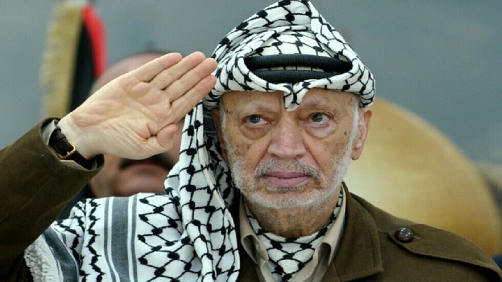 وثائق بريطانية سرية: بوش أمر المخابرات الأمريكية بالبحث عن بديل لياسر عرفات في ذروة انتفاضة الأقصى