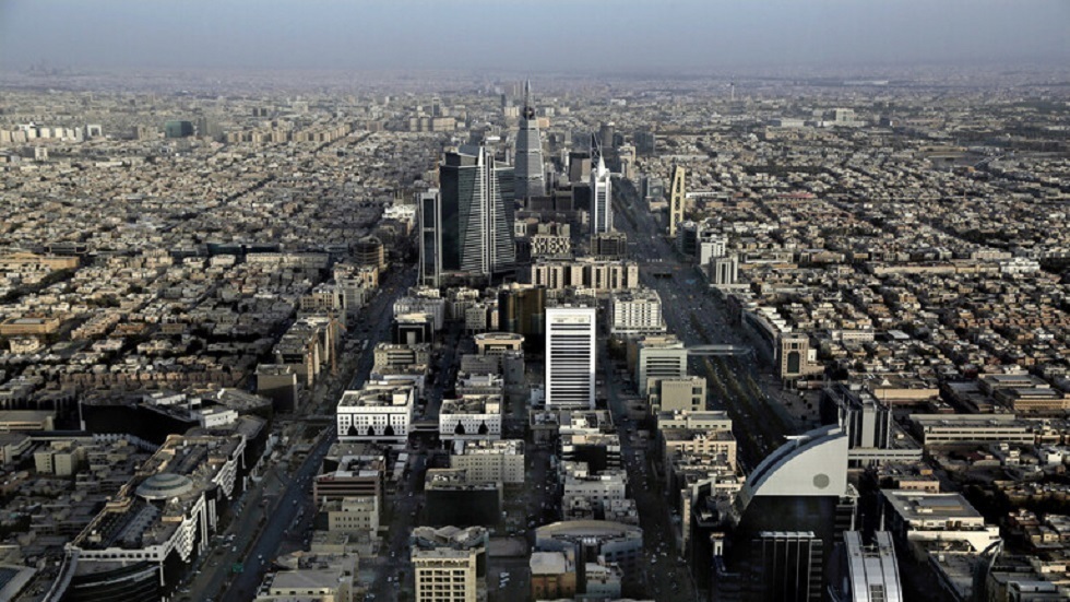 السعودية.. خبير يسلط الضوء على ضرورة مواجهة الاكتظاظ السكاني في الرياض