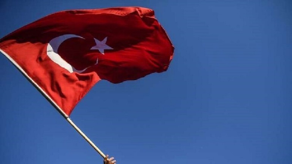 تركيا.. الحزب الحاكم يبحث تقديم موعد الانتخابات
