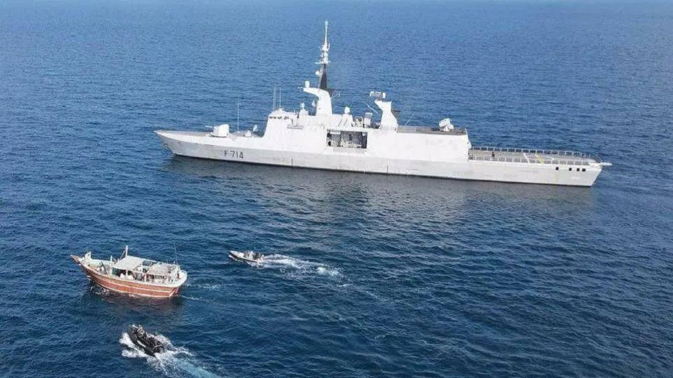 البحرية الفرنسية تضبط 4 أطنان من المخدرات في بحر العرب