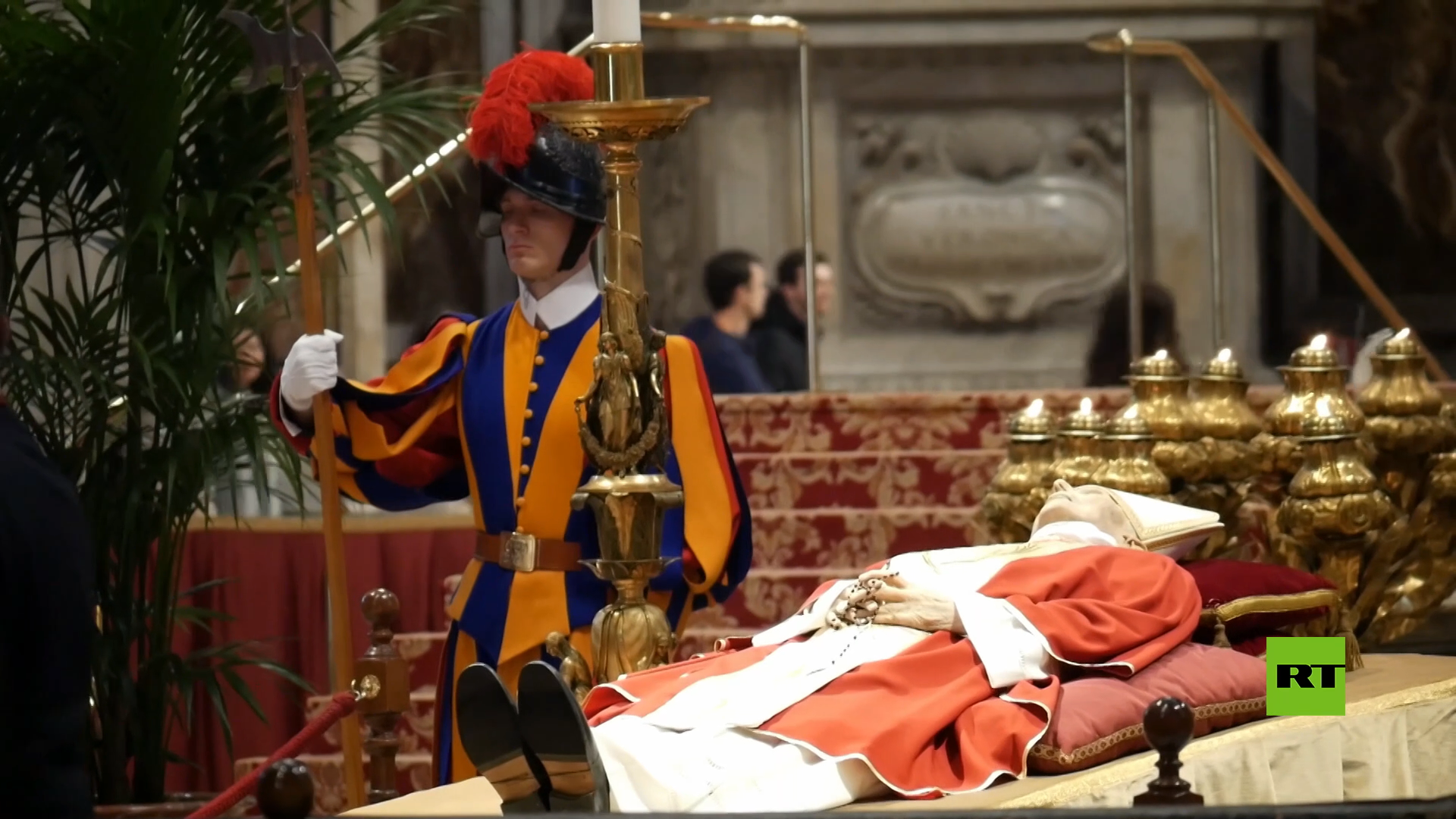بدء وداع البابا بنديكتوس السادس عشر في الفاتيكان