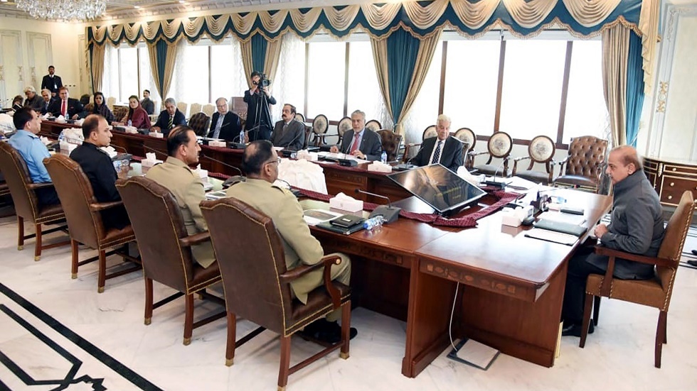 رئيس الوزراء الباكستاني شهباز شريف ، يترأس اجتماعا للجنة الأمن القومي
