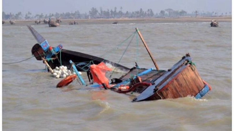 مصرع 10 أشخاص وفقدان آخرين بغرق مركب في النيجر