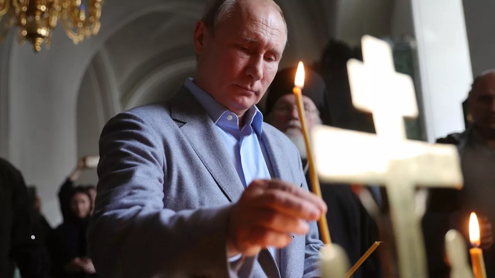 بوتين يحضر قداس عيد الميلاد في كنيسة البشارة بالكرملين (صور+فيديو)