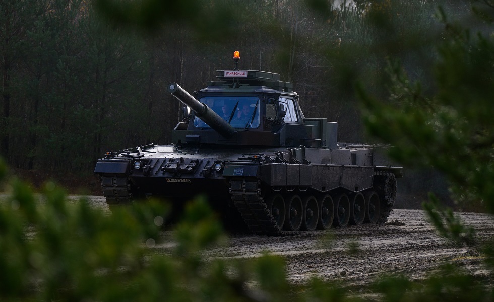 ألمانيا: لن نزوّد كييف بدبابات 