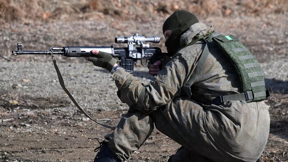 القوات المسلحة الروسية تبدأ إنتاج بندقية قنص جديدة