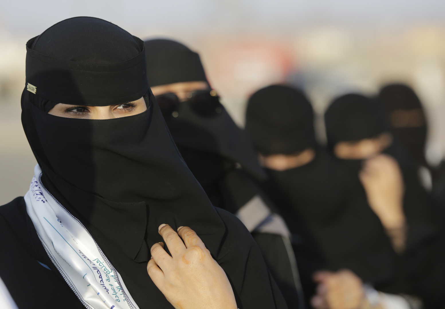كم بلغت نسبة مشاركة المرأة بسوق العمل السعودي في 2022؟