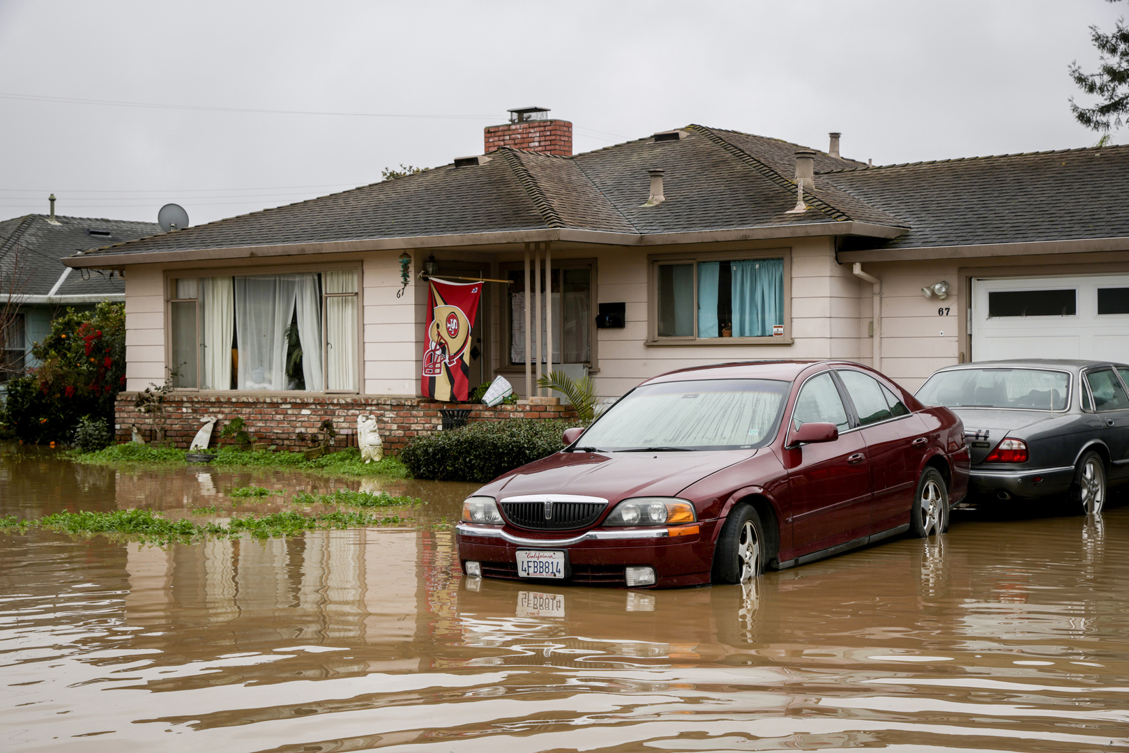 صور توثق الدمار الهائل في ولاية كاليفورنيا الأمريكية