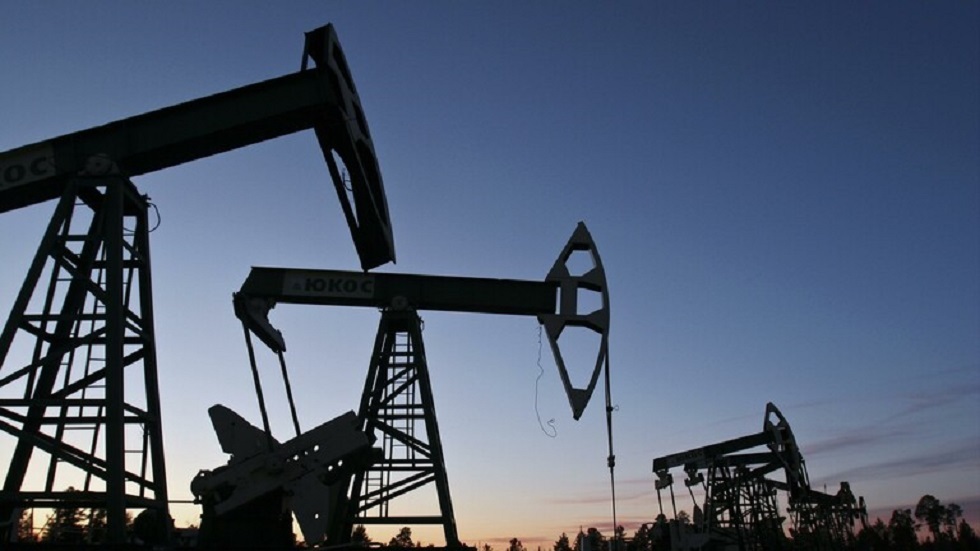 خبير سياسي: الهند لن تشارك في سقف الأسعار المفروض على النفط  الروسي