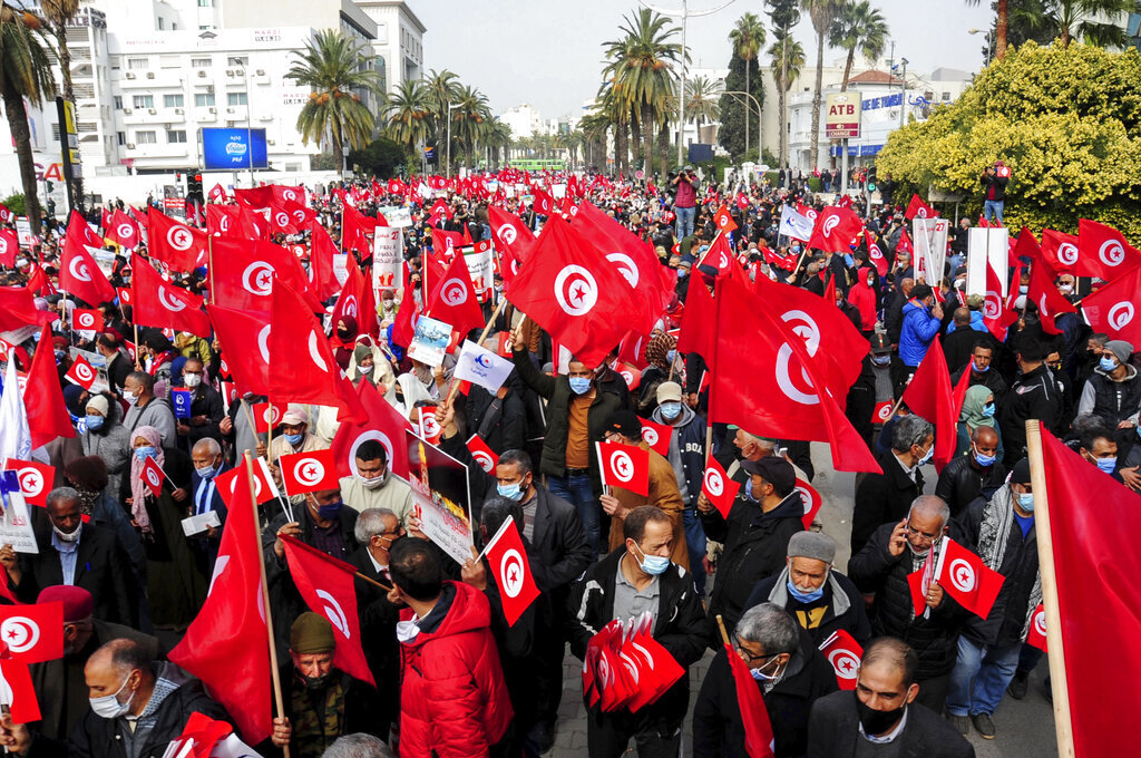 تونس.. انطلاق المشاورات للخروج من الأزمة