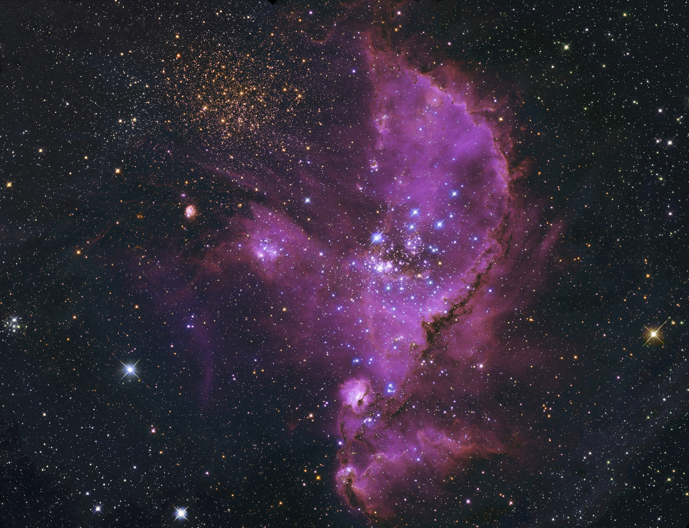 العنقود المفتوح ومجمع السديم في سحابة ماجلان الصغيرة NGC 346