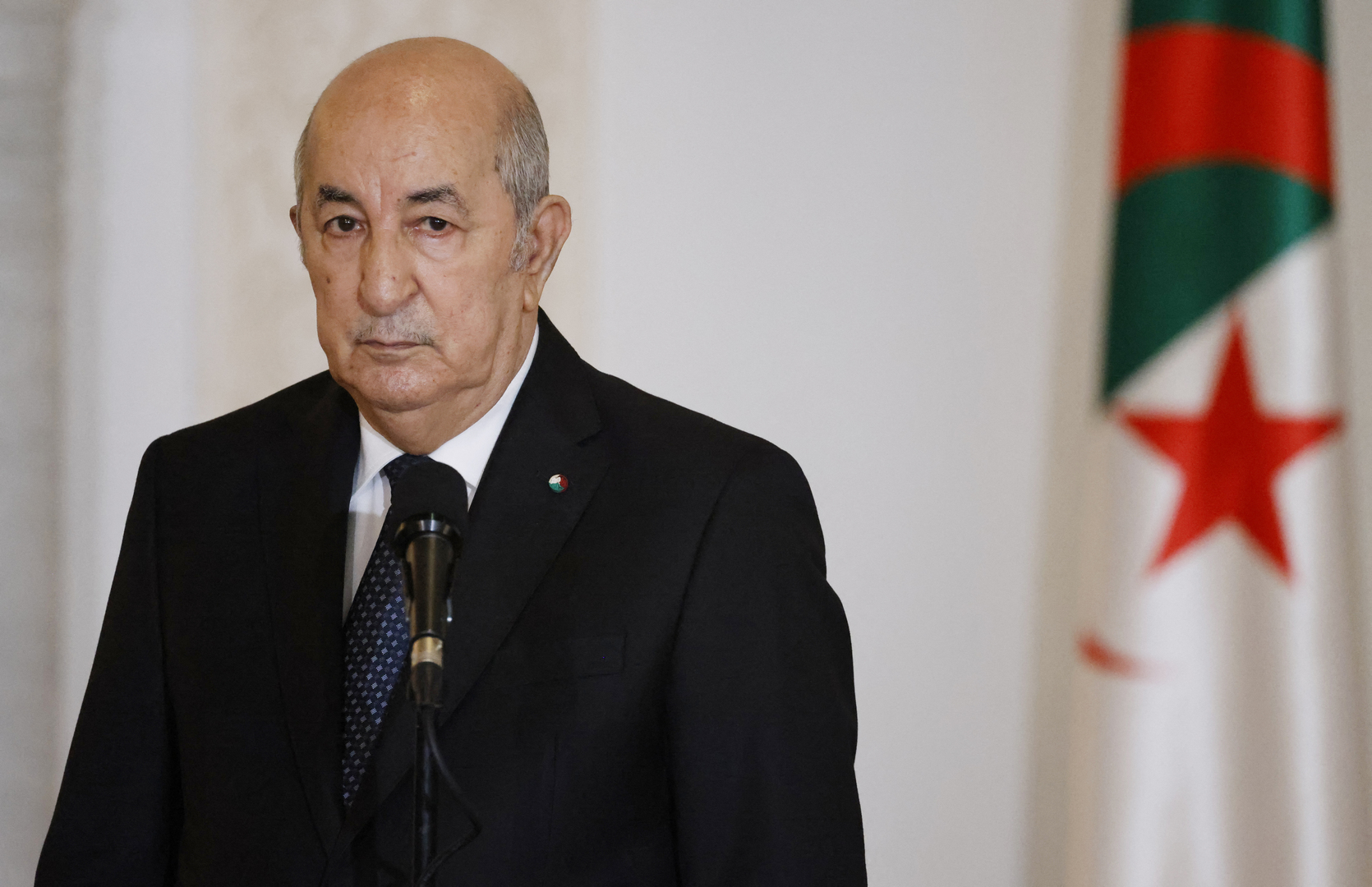 الرئيس الجزائري يكشف عن قرار رفع الأجور إلى نسبة 47% نهاية 2023 ويوجه دعوة لفئة من المواطنين
